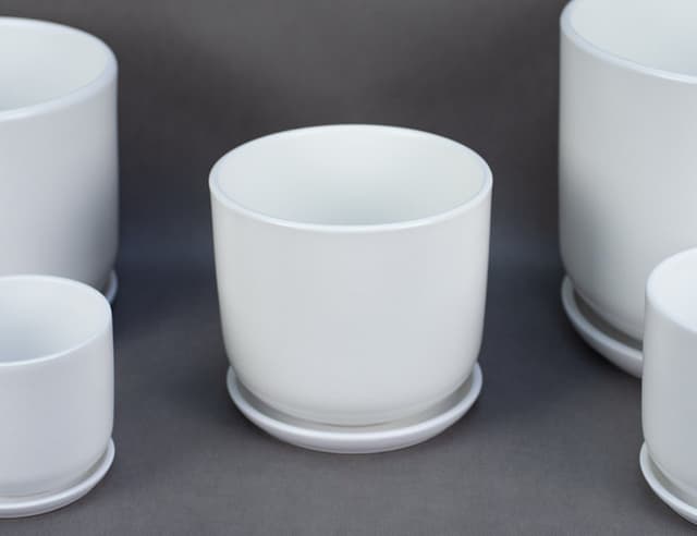 Горшок Айвори Ø18