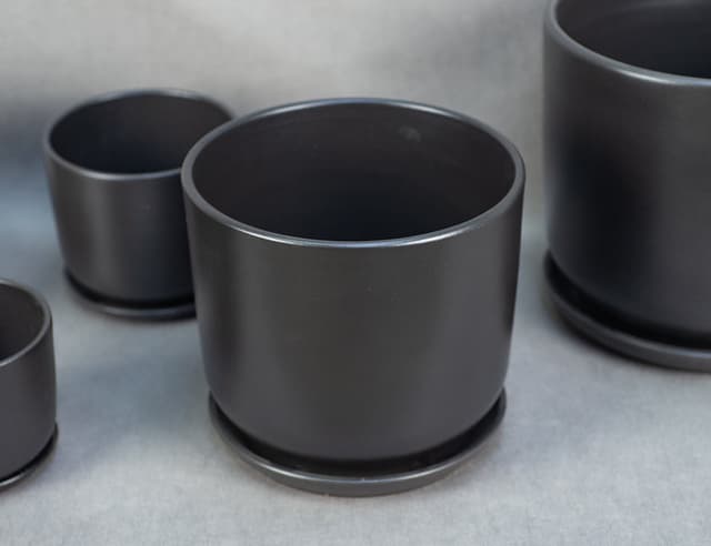 Горшок Блэк Ø22