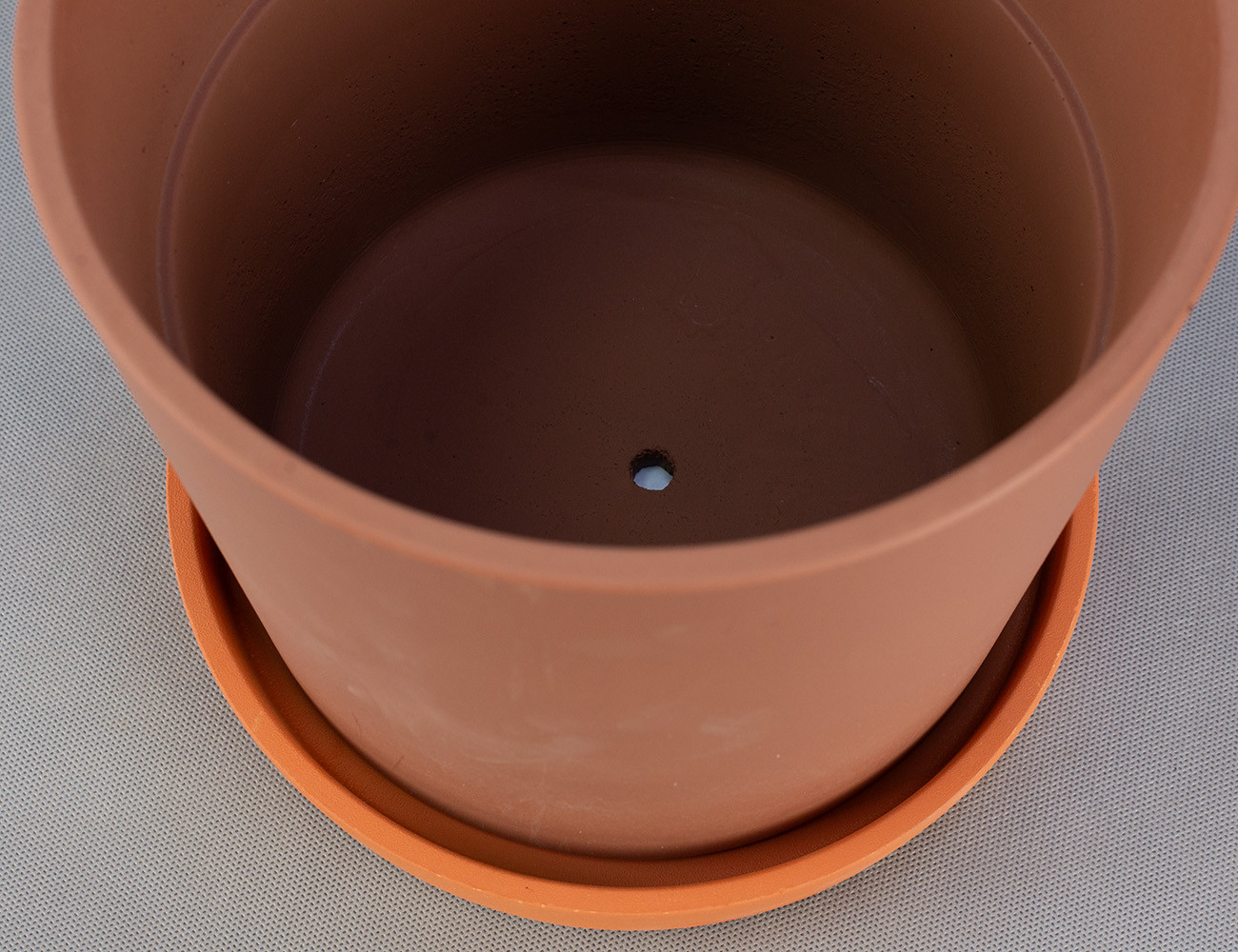 Горшок Кирпичи Ø22