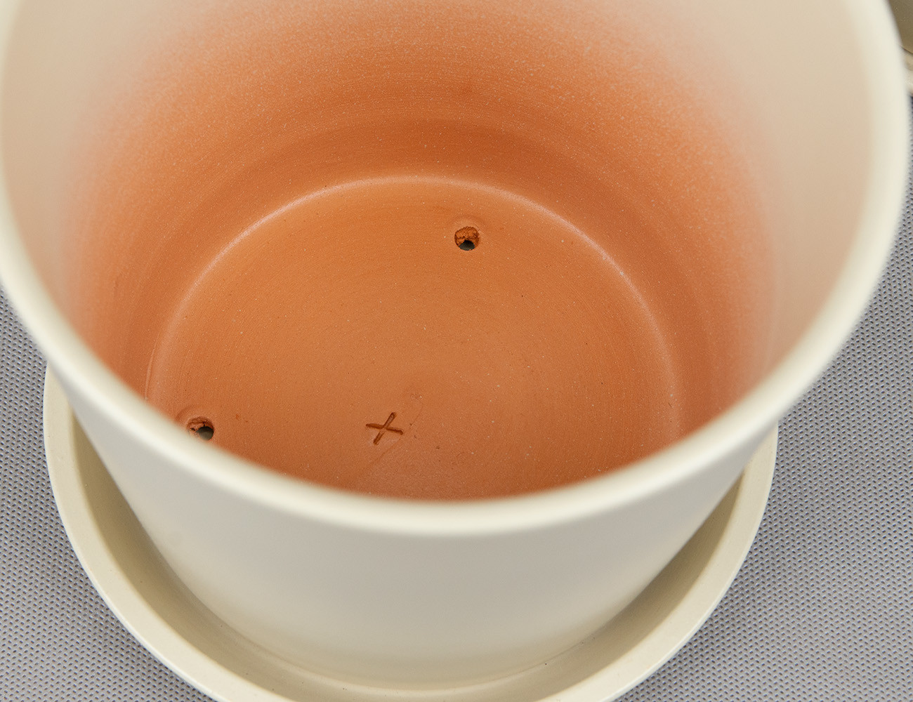 Горшок Жардин песочный Ø18